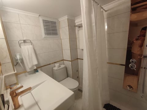 Double or Twin Room | Bathroom | Shower, hair dryer, bathrobes, slippers