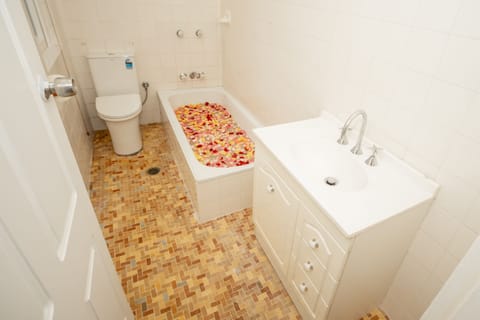 Standard Twin Room, Shared Bathroom | Bathroom | Slippers, towels