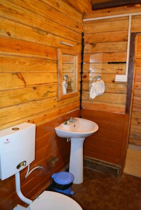 Deluxe Cottage | Bathroom