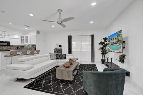 Villa | Living area | 42-inch flat-screen TV with digital channels, TV