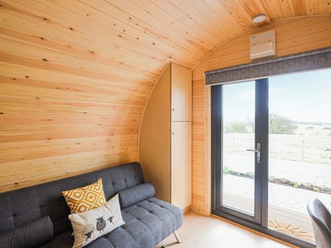 Interior | Cae Bitfel - Podiau Efyrnwy Pods, Llanwddyn