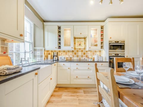 Kitchen/diner | Awel-Y-Mor, Aberaeron