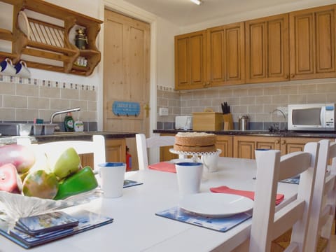 Kitchen/diner | The Loft - Gunns Apartments, Lynton