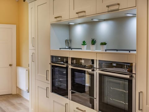 Kitchen | Armathwaite Manor-Meadow View - Armathwaite Manor, Armathwaite, near Carlisle