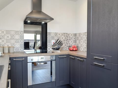 Kitchen area | Queen’s View Lodge, Banchory