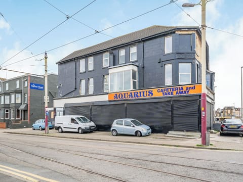 Exterior | Fylde Coast -Sea View Apartment Two - Fylde Coast, Blackpool