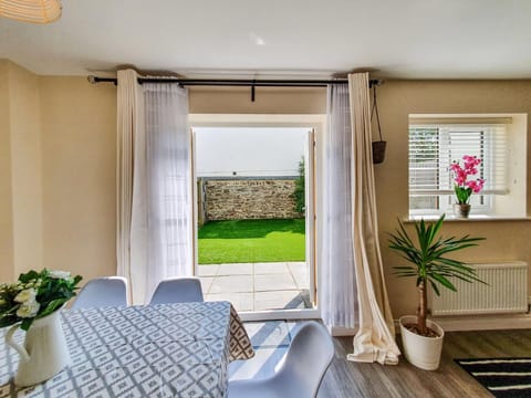 Dining Area | Mont Blanc House, Braunton