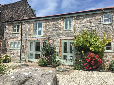 Exterior | Orchard View - The Old Strawberry Barn Studios, Cheddar