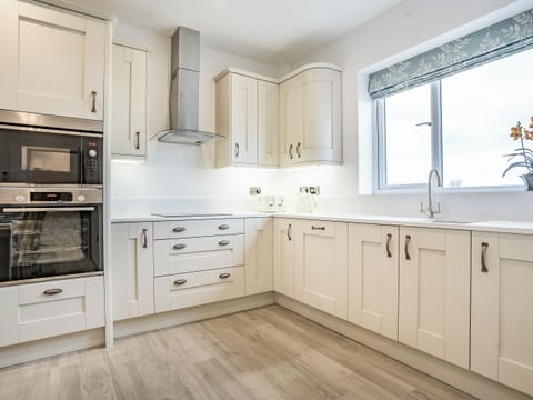 Kitchen | Copper Beech Cottage - Coastal View Cottages, Ludchurch, near Narberth