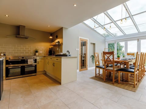 Kitchen/diner | Molton House, Leigh Sinton, near Malvern