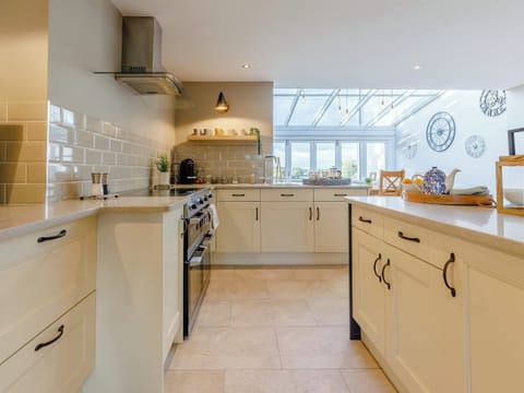 Kitchen/diner | Molton House, Leigh Sinton, near Malvern