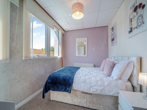 Double bedroom | 1 Ladyknowe - Ladyknowe, Moffat