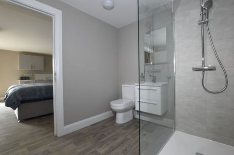Luxury Suite, Ensuite (Ground floor suite) | Bathroom