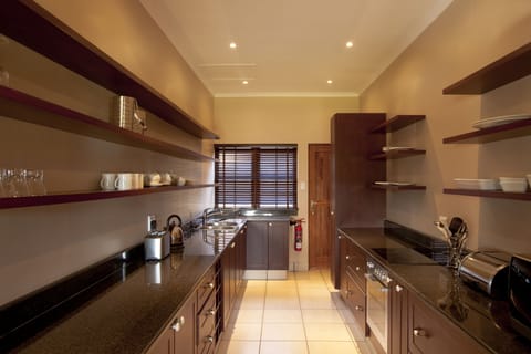 Chalet, 2 Bedrooms | Private kitchen | Full-size fridge, stovetop, espresso maker, electric kettle