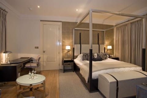 Luxury Double Room | Hypo-allergenic bedding, in-room safe, desk, iron/ironing board