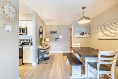Kitchen and dining area.