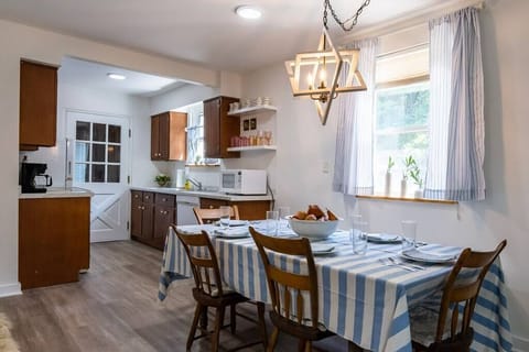 Enjoy a meal together around the table!