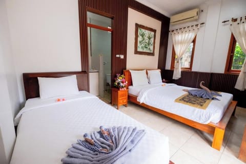 Family Room | Free WiFi, bed sheets