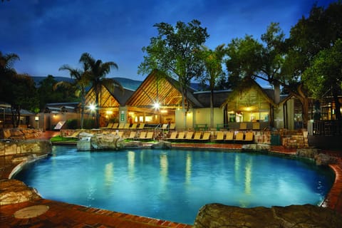 Indoor pool, 3 outdoor pools, pool umbrellas, sun loungers