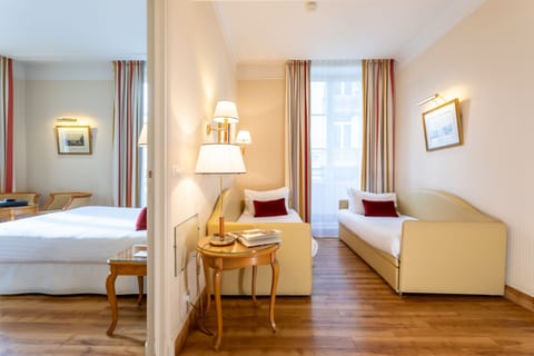 Suite | Premium bedding, minibar, in-room safe, desk