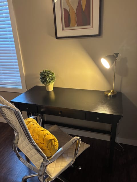 Office Space in Bedroom 1