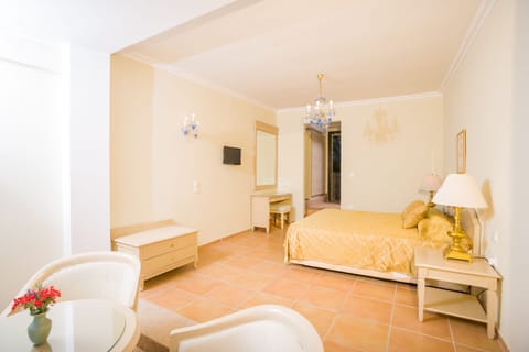 Superior Bungalow (Scenic Sea View) | In-room safe, desk, free WiFi, bed sheets