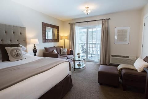 Family Suite | Premium bedding, pillowtop beds, in-room safe, individually decorated