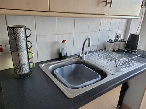 Apartment | Private kitchen | Fridge, oven, stovetop, electric kettle