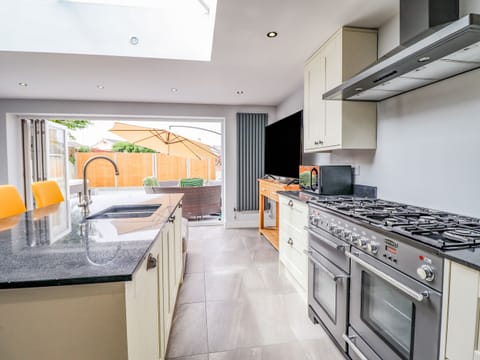 Fridge, dishwasher, electric kettle, toaster