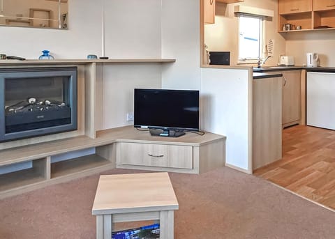 Tollerton Silver Caravan