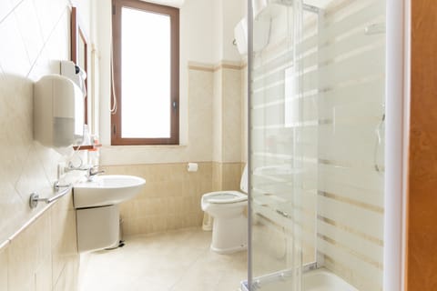 Room | Bathroom | Rainfall showerhead, hair dryer, towels, soap