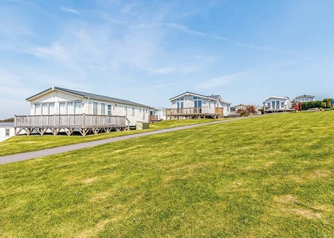 The park setting | Meadow House Holiday Park, Summerhill, Amroth