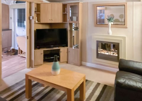 Bracken Log Lodge - Beech Hedge, Cargill