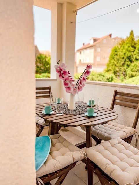 Apartment | Balcony