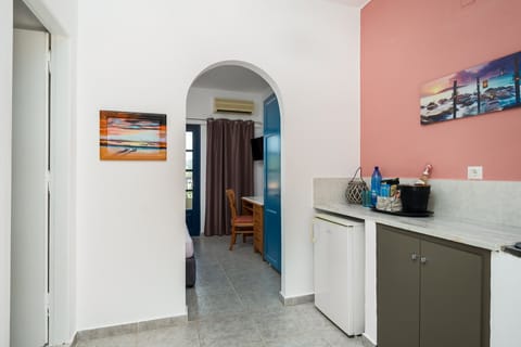 Panoramic Studio Suite, 1 King Bed, Sea View | In-room safe, individually decorated, individually furnished, desk