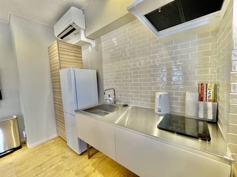 Superior Suite, Non Smoking | Private kitchen | Mini-fridge, microwave, stovetop, rice cooker