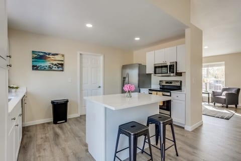 Kitchen island with breakfast bar