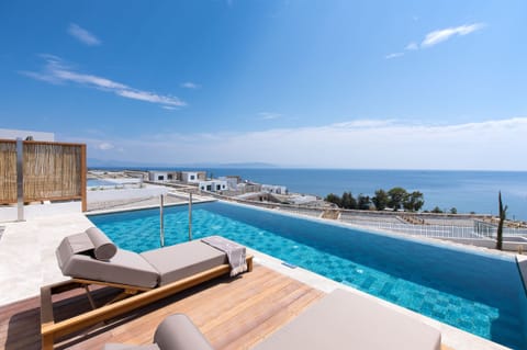 Deluxe Suite Sea View with Private Pool | Balcony view