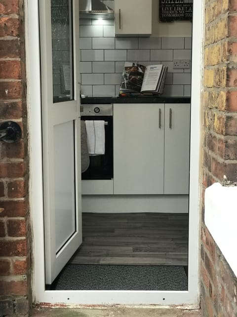 Comfort House, Private Bathroom (Kimberley Place) | Shared kitchen | Highchair