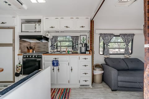 How cute is this airstream?!?!