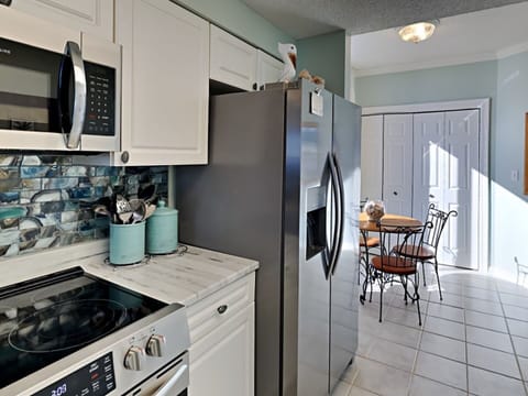 Condo, Multiple Beds, Balcony, Ocean View (#506 - No Pets Allowed) | Private kitchen | Fridge, microwave, oven, stovetop