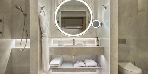 Room, 1 King Bed | Bathroom | Shower, hair dryer, bathrobes, slippers