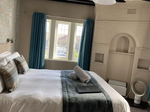 Superior Double Room | Iron/ironing board, free WiFi