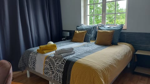 Comfort Triple Room, Multiple Beds, Non Smoking, Allergy Friendly | Premium bedding, pillowtop beds, individually decorated