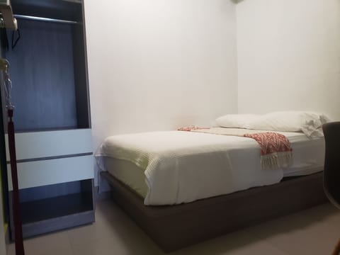 Economy Double or Twin Room | Desk, laptop workspace, free WiFi, bed sheets