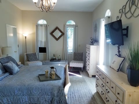 Manor Suite | Individually decorated, individually furnished, iron/ironing board