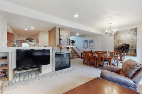 Open Floor Plan and 2-Sided Fireplace