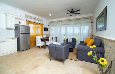 Livingroom/ Victorian U1 (3)
