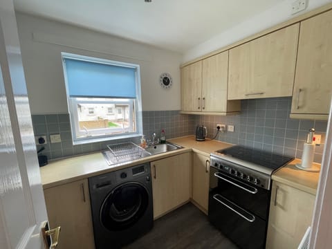 Apartment | Private kitchen | Fridge, microwave, oven, stovetop