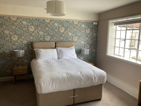 Double Room | Iron/ironing board, free WiFi